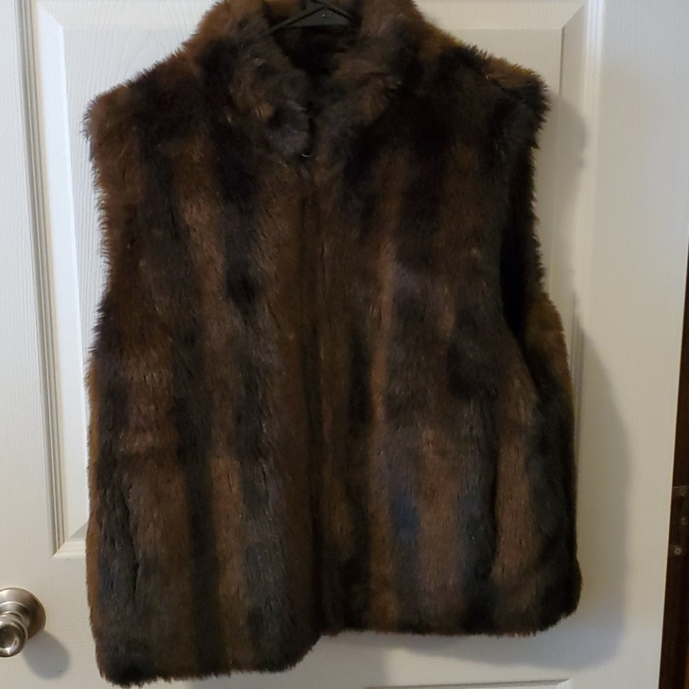 Fur vest